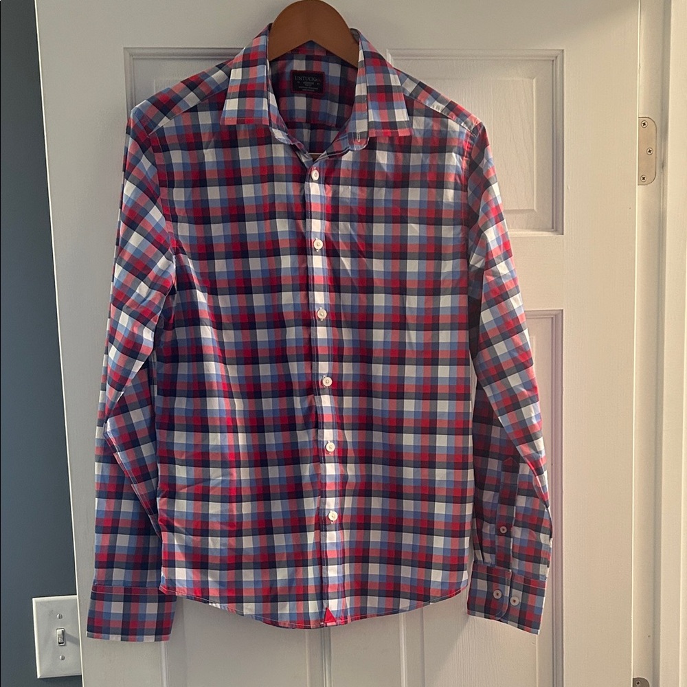 UNTUCKit Red and Blue Checkered Button Down Shirt